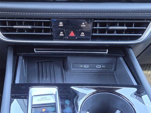 New 2025 Volkswagen Atlas Cross Sport SE image 16