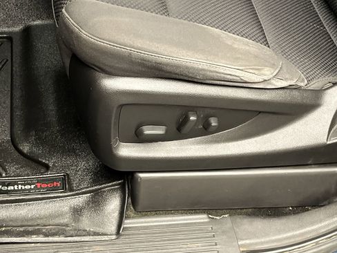 Used 2018 GMC Sierra 1500 SLE image 9