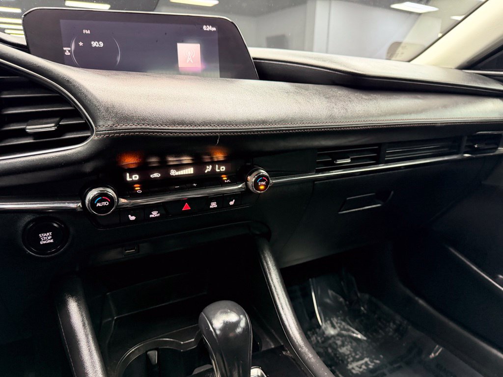 Used 2020 MAZDA MAZDA3 Sedan w/ Preferred Package FWD image 25