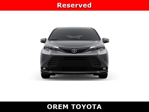 New 2026 Toyota Sienna XLE FWD image 17