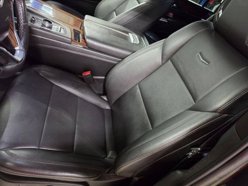 Used 2022 Cadillac Escalade ESV Luxury AWD/4WD image 29