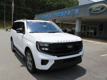 Used 2025 Ford Expedition Active