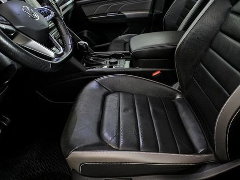 Certified 2023 Volkswagen Atlas SEL Premium image 12