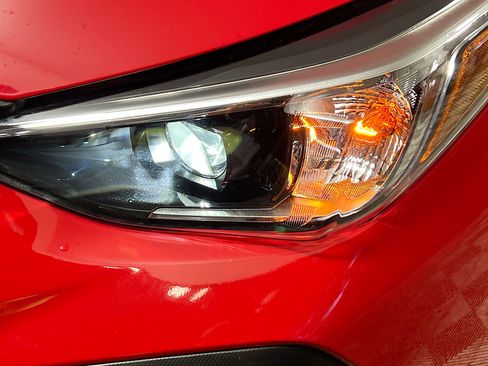 Used 2024 Subaru Crosstrek 2.0i Premium image 12