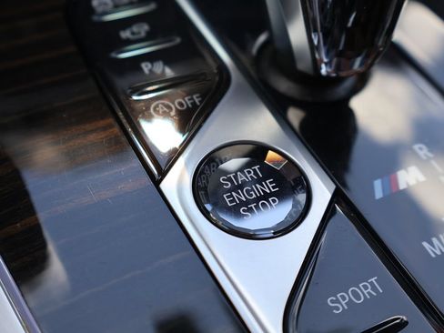 Used 2021 BMW X7 M50i AWD/4WD image 49