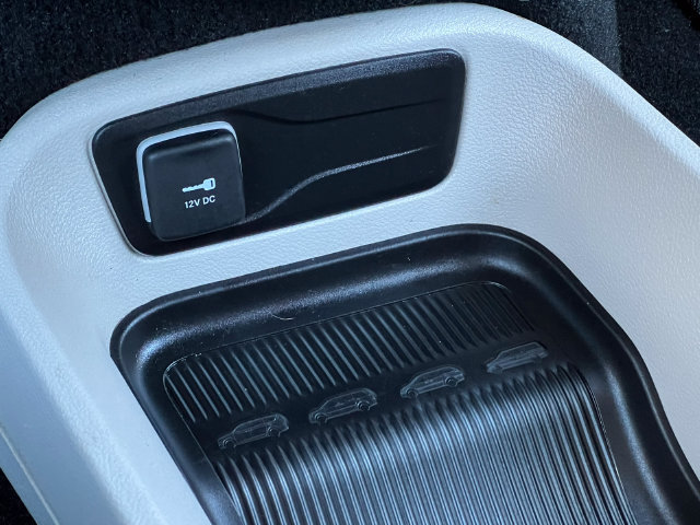 Used 2024 Chrysler Pacifica Touring-L FWD image 31