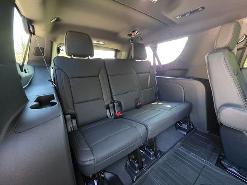 New 2026 Chevrolet Suburban High Country image 10