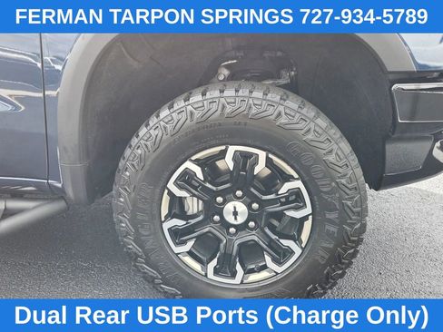 Certified 2022 Chevrolet Silverado 1500 ZR2 w/ Technology Package image 15