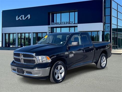 Used 2024 RAM 1500 Classic SLT image 3