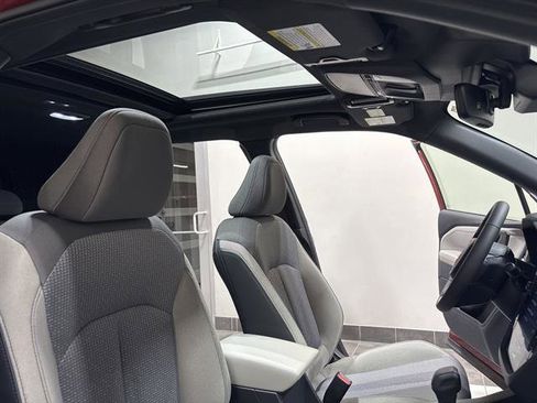 Used 2025 Subaru Forester Premium image 19