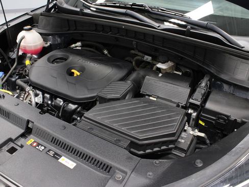 Used 2021 Hyundai Tucson SE AWD/4WD image 12