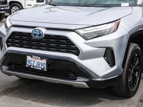 Used 2023 Toyota RAV4 SE AWD/4WD image 19