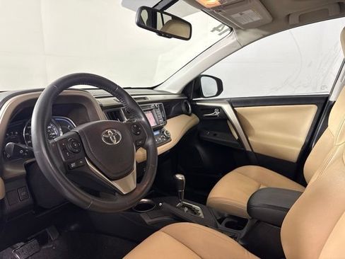 Used 2014 Toyota RAV4 Limited FWD image 4