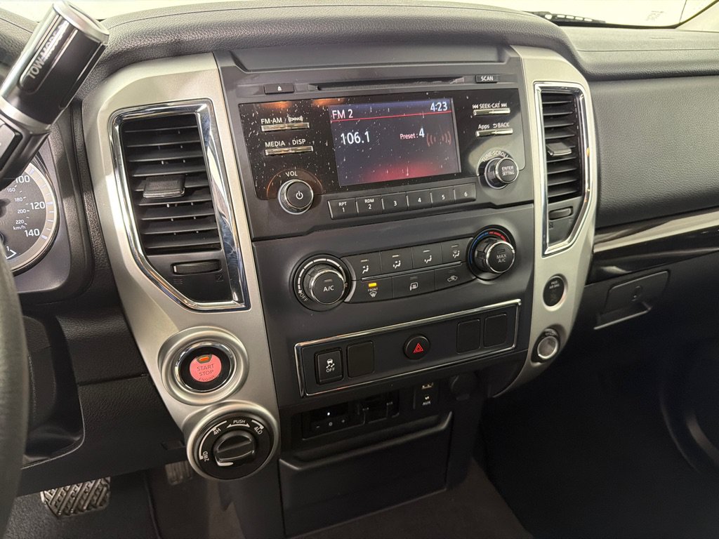 Used 2017 Nissan Titan SV AWD/4WD image 13