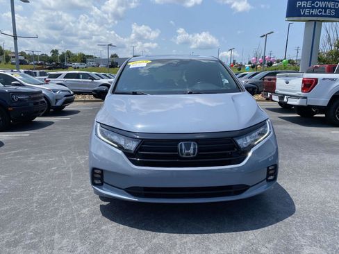 Used 2023 Honda Odyssey Sport image 2