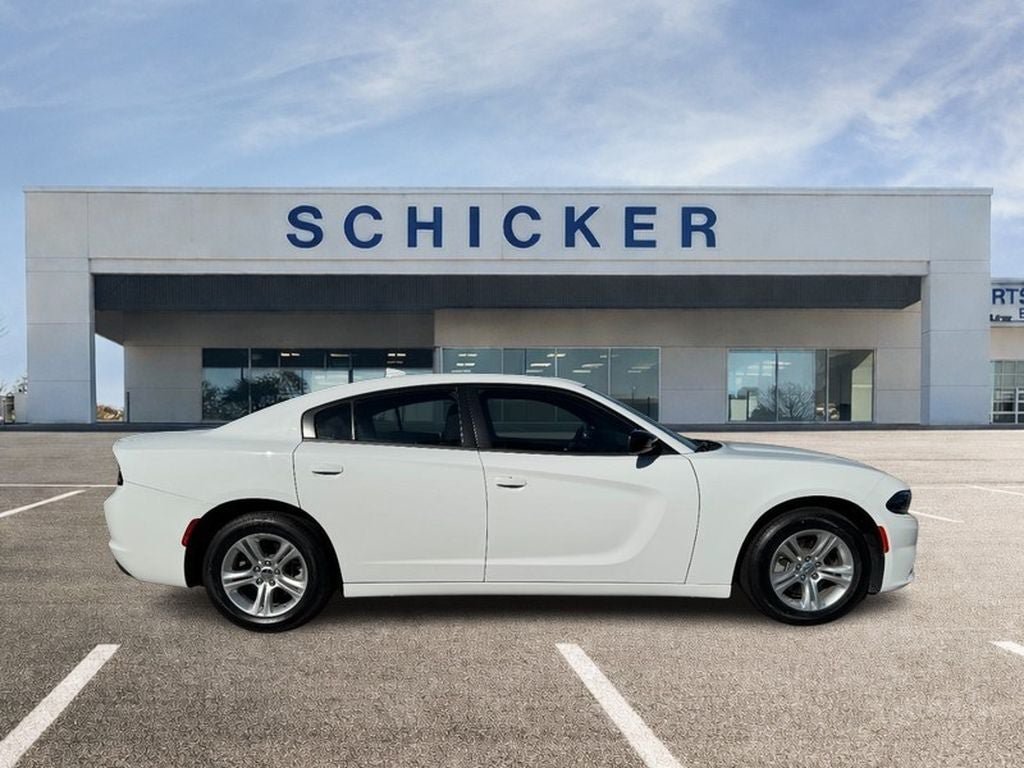 Used 2023 Dodge Charger SXT w/ Cold Weather Package RWD image 2