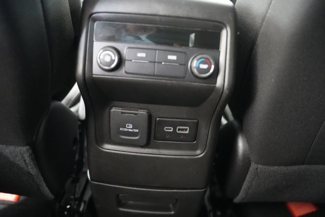 Used 2023 GMC Acadia SLE w/ Elevation Edition AWD/4WD image 15