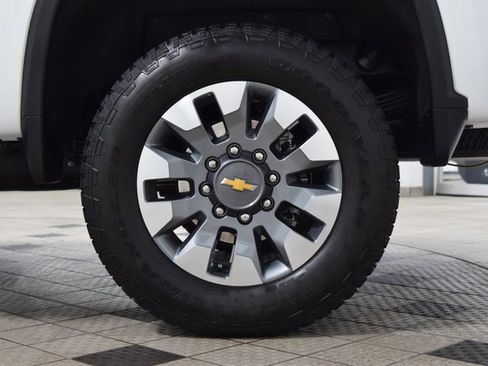 Used 2024 Chevrolet Silverado 2500 Custom w/ Custom Value Package image 28