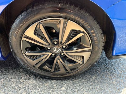 Used 2018 Honda Civic EX image 16