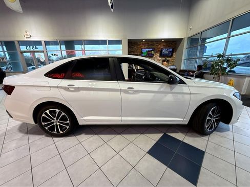 Used 2025 Volkswagen Jetta Sport FWD image 14