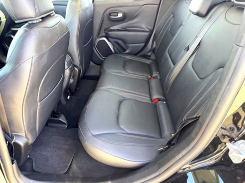 Used 2018 Jeep Renegade Limited w/ UConnect 8.4 Nav Group image 17