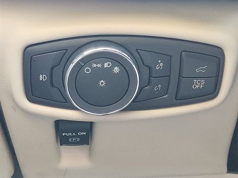 Used 2019 Lincoln Nautilus Select image 21