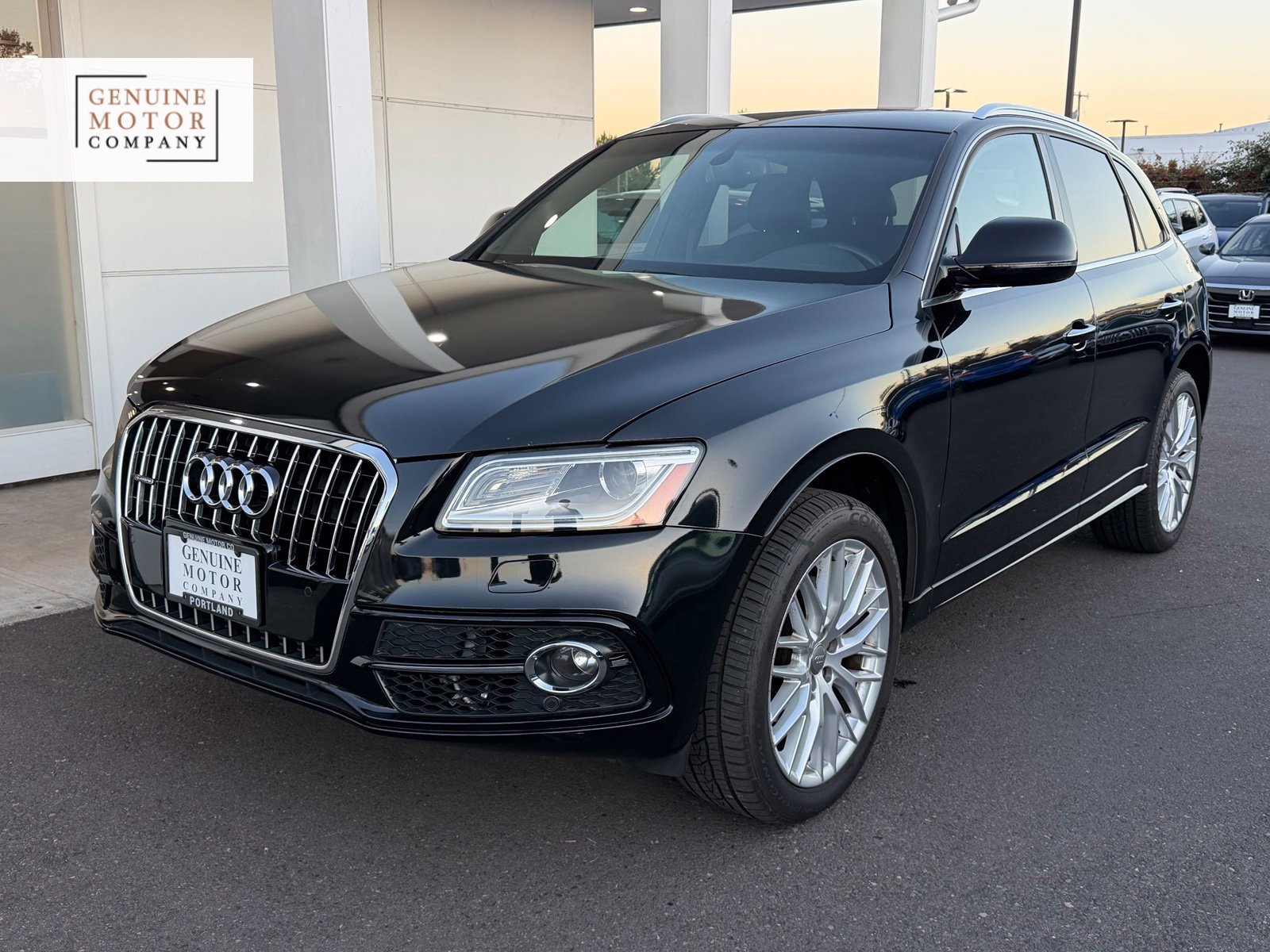 Used 2017 Audi Q5 2.0T Premium Plus w/ Technology Package AWD/4WD image 1