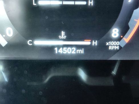 Used 2025 Toyota Tacoma TRD Off-Road image 15