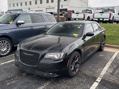 Used 2022 Chrysler 300 S w/ Comfort Group image 1