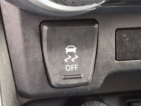 Used 2022 Toyota RAV4 XLE w/ Convenience Package image 25