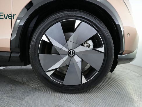 Used 2023 Nissan Ariya image 17