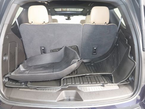 Used 2021 Chevrolet Tahoe Premier w/ Premium Package image 51