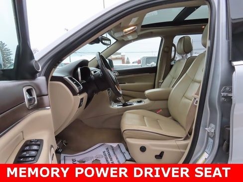 Used 2017 Jeep Grand Cherokee Overland w/ Jeep Active Safety Group image 20