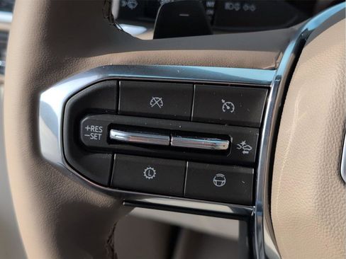 New 2026 GMC Yukon XL Denali w/ Denali Reserve Package image 20