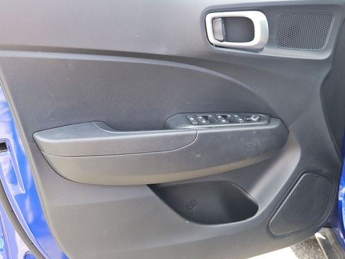 Certified 2026 Hyundai Venue SEL FWD image 11