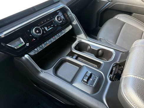 Used 2024 GMC Sierra 2500 Denali w/ Denali Reserve Package image 13