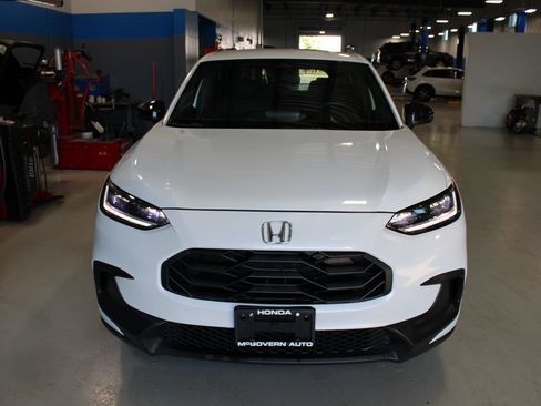 Used 2025 Honda HR-V Sport image 2