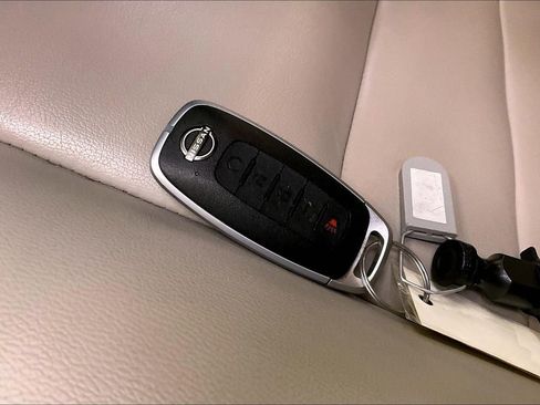 Certified 2023 Nissan Rogue SL w/ SL Premium Package image 10