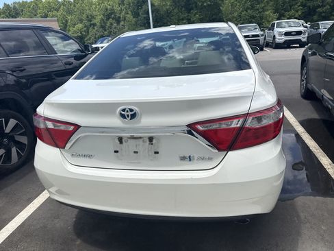 Used 2015 Toyota Camry XLE w/ Moonroof Package FWD image 8