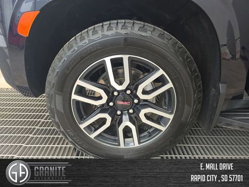 Used 2024 GMC Yukon AT4 w/ Technology Package image 27
