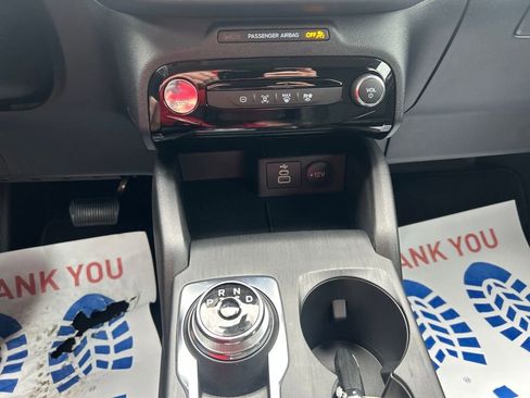 New 2025 Ford Escape SE image 19