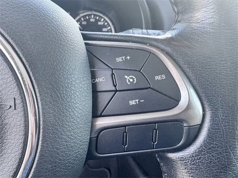 Used 2021 Jeep Renegade Limited w/ Sun & Sound Group image 15