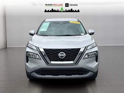 Used 2021 Nissan Rogue SV image 8