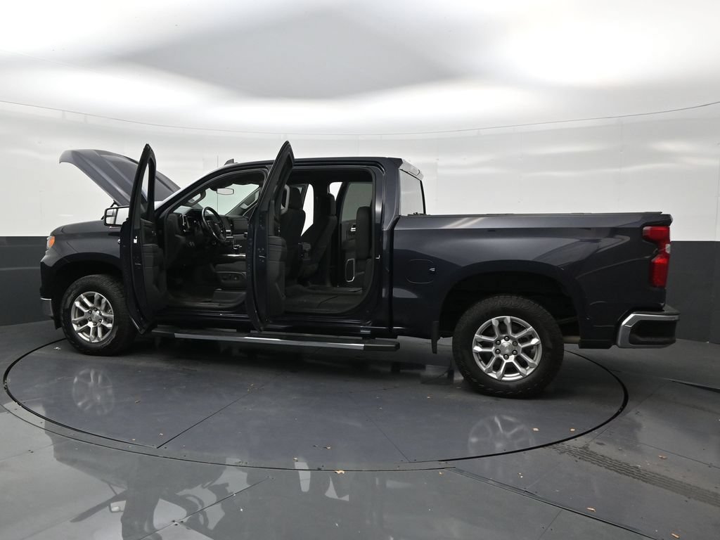 Used 2023 Chevrolet Silverado 1500 LT w/ Z71 Off-Road Package AWD/4WD image 30