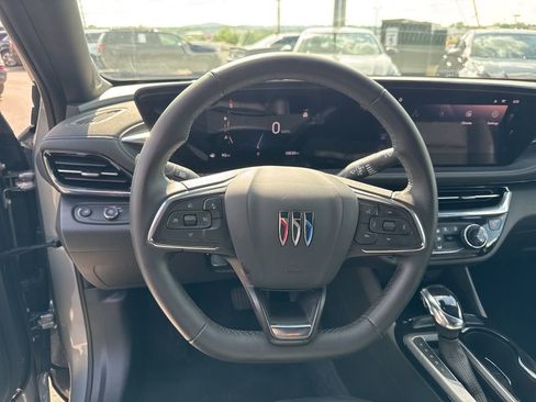Used 2025 Buick Envista Sport Touring FWD image 12