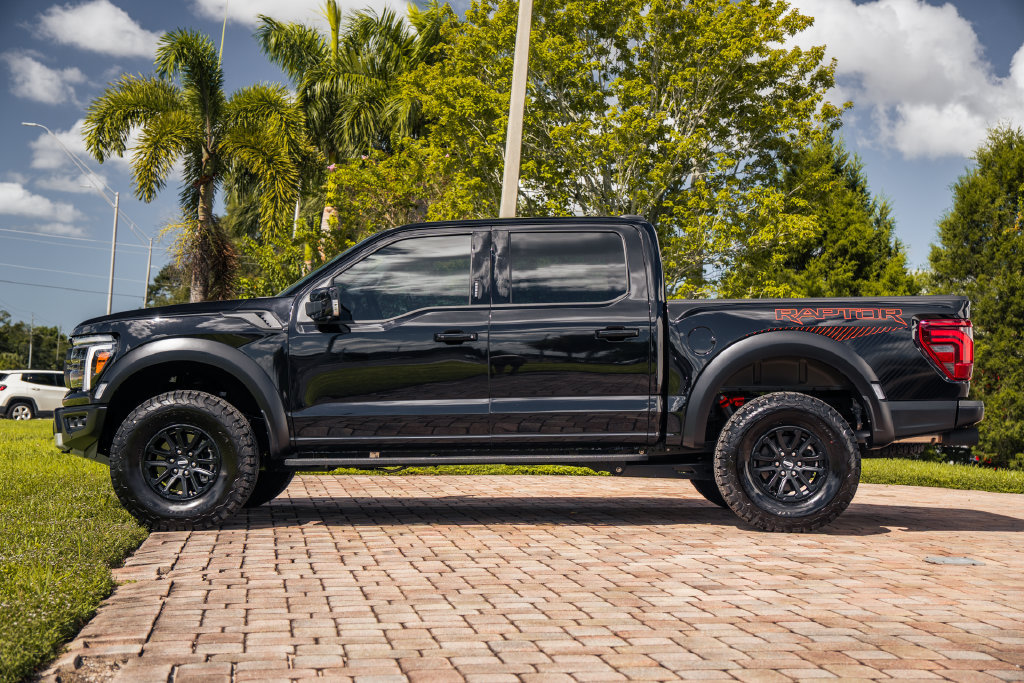 Used 2026 Ford F150 Raptor AWD/4WD image 2