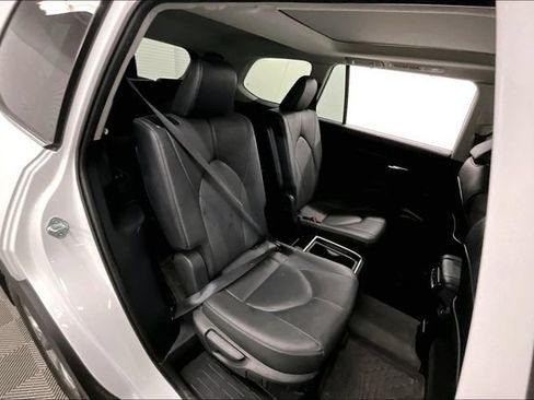 Used 2024 Toyota Grand Highlander AWD image 26