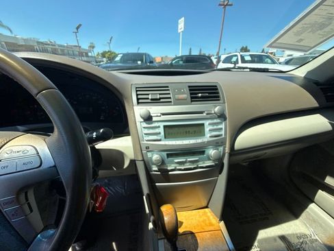 Used 2007 Toyota Camry XLE FWD image 16