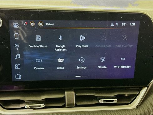 Used 2025 Chevrolet Equinox LT w/ Convenience Package II image 13