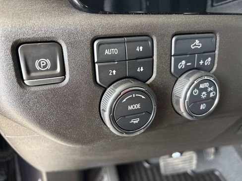 Used 2023 Chevrolet Silverado 1500 RST w/ Z71 Off-Road Package AWD/4WD image 12